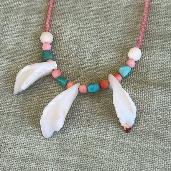 Artisian Handmade Mother of Pearl Carved Leaf Necklace - Picture 5 of 6